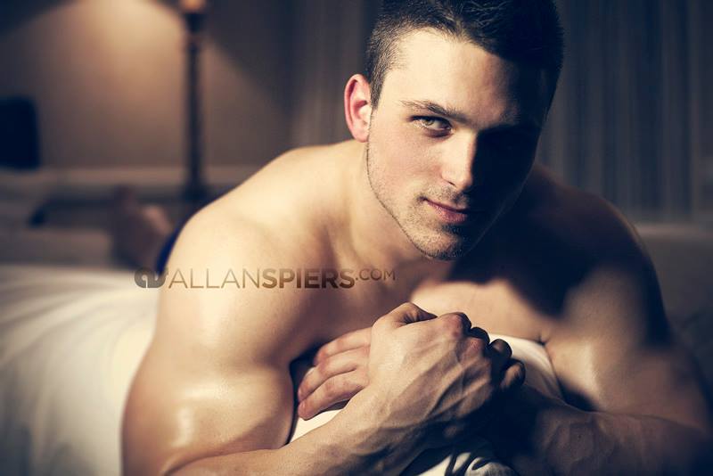 File:Sean Smith at Allan Spiers Photography 10.jpg