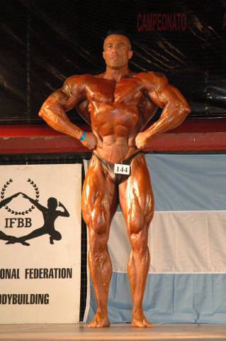 File:Gustavo Carrera at 2008 Campeonato Argentino IFBB 02.jpg