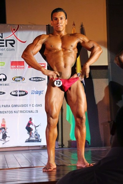 File:Carlos Orantes at IFBB Mister Verano 2014.jpg