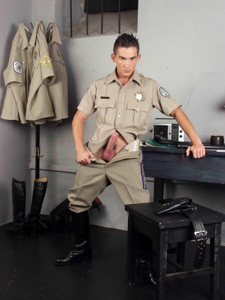 File:Tim Brensen DiamondPictures Temptation on the Force 2 Code of Conduct Solo 2004 06.jpg
