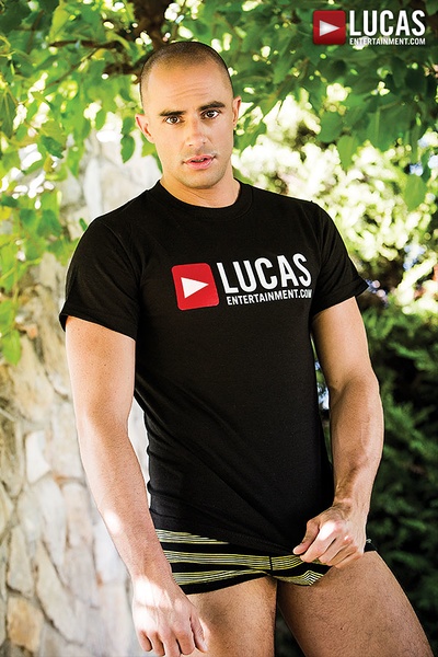 File:Diego Summers Solo Lucas Entertainment 2016 1.jpg