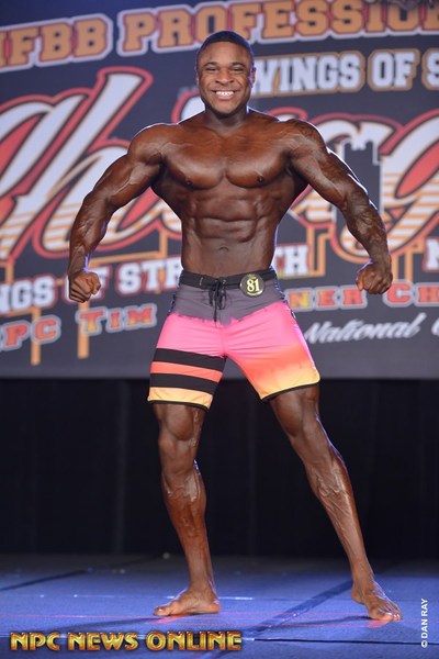File:Louis-Dominique Corbeil at 2019 IFBB Wings of Strength Chicago Pro 09.jpg