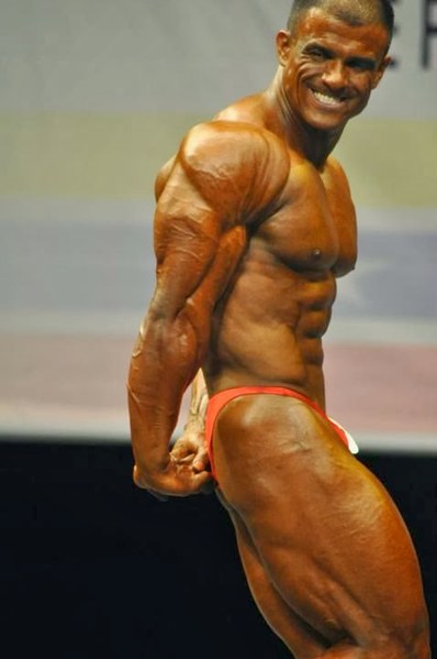 File:Marcio Goncalves at 2011 IFBB South American Amateur Championships 04.jpg