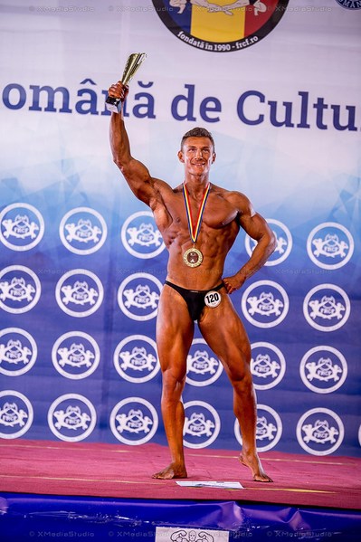 File:Adrian Neacsu at 2017 Campionatelor Naţionale de Culturism şi Fitness 01.jpg