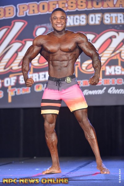 File:Louis-Dominique Corbeil at 2019 IFBB Wings of Strength Chicago Pro 06.jpg