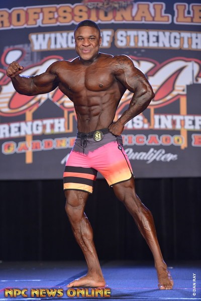 File:Louis-Dominique Corbeil at 2019 IFBB Wings of Strength Chicago Pro 11.jpg
