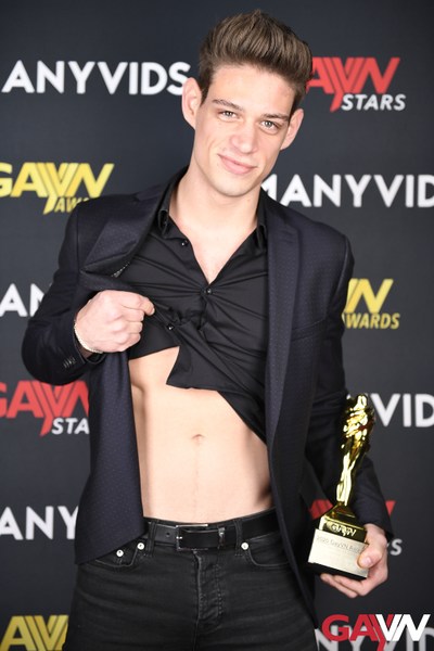 File:Michael DelRay 2020 GayVN Awards 4.jpg