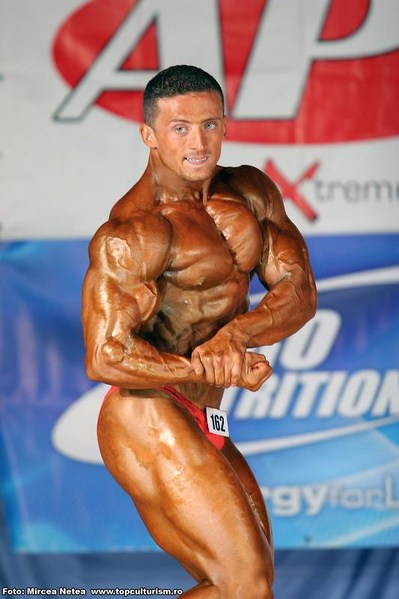 File:Daniel Chivu at 2006 Romanian National Bodybuilding Championships 06.jpg