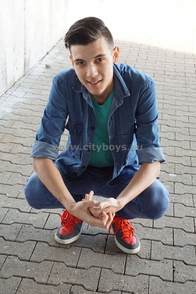 File:Andy Scott Cityboys 1.jpg