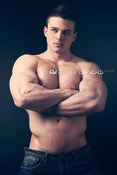 File:Sean Smith at Allan Spiers Photography 09.jpg