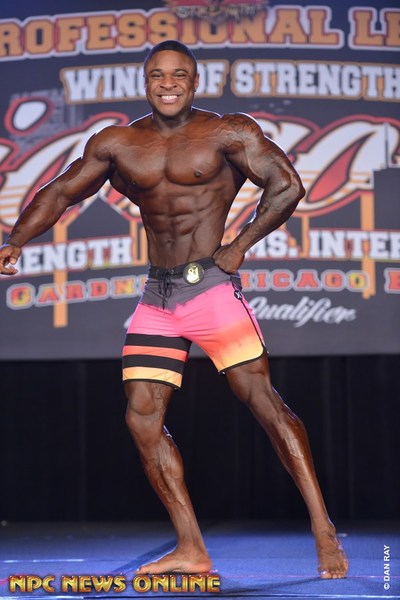 File:Louis-Dominique Corbeil at 2019 IFBB Wings of Strength Chicago Pro 13.jpg
