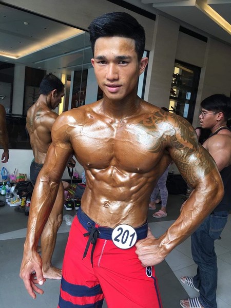File:Woraphong Rodthong at 2019 TBPA Muscle and Physique Contest.jpg
