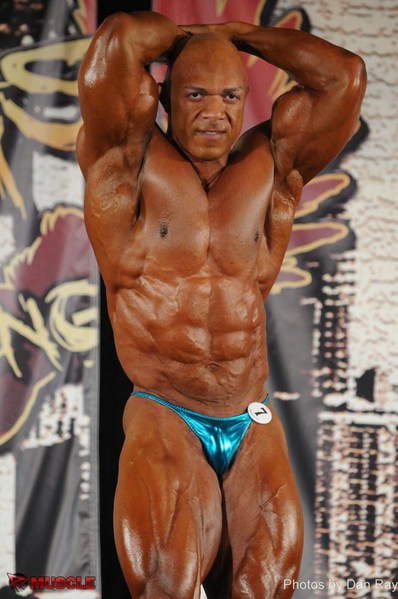 File:Valentin Jabes at 2012 IFBB Wings of Strength.jpeg