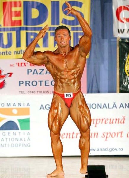 File:Daniel Chivu at 2006 Romanian National Bodybuilding Championships 02.jpg